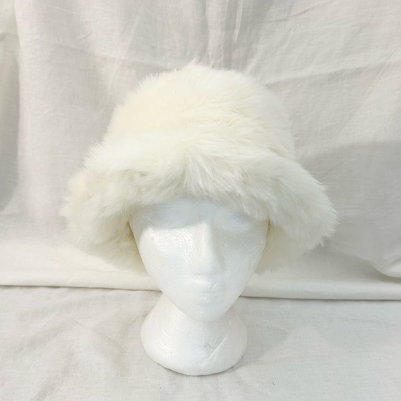 Faux Fur Bucket Hat in Cream - Picture 2 of 13